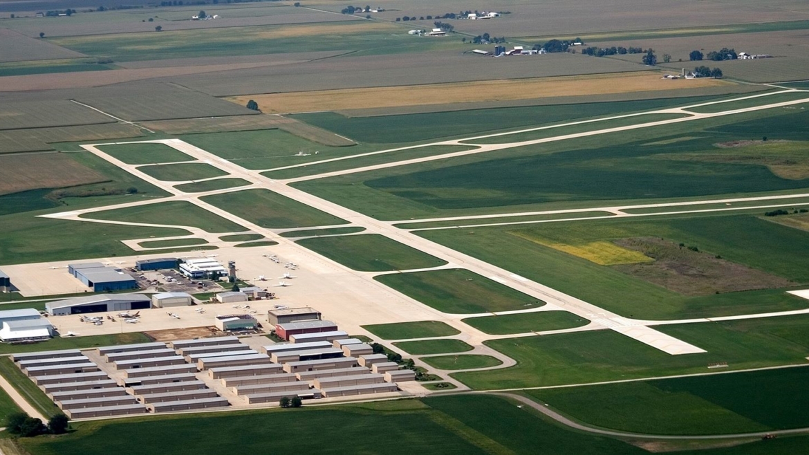 Midwest Airlines Hangar & Offices, Aurora Airport, Aurora, Illinois